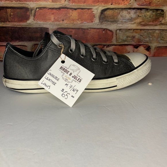 Chuck Taylor Leather Ox lows - Men's size 7 - Picture 3 of 5